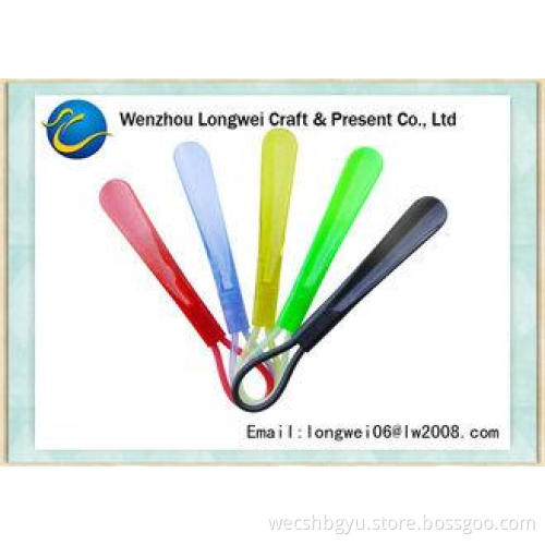 Wall Mount Long Plastic Shoe Horn / Shoehorn Of Decorated C